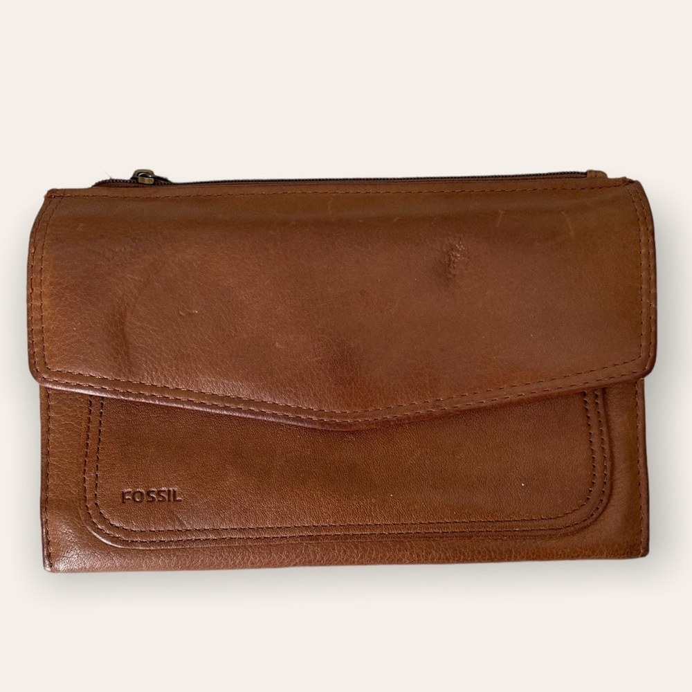 Vtg. Fossil Brown Smooth Leather Small Crossbody Wallet/Organizer Phone Case